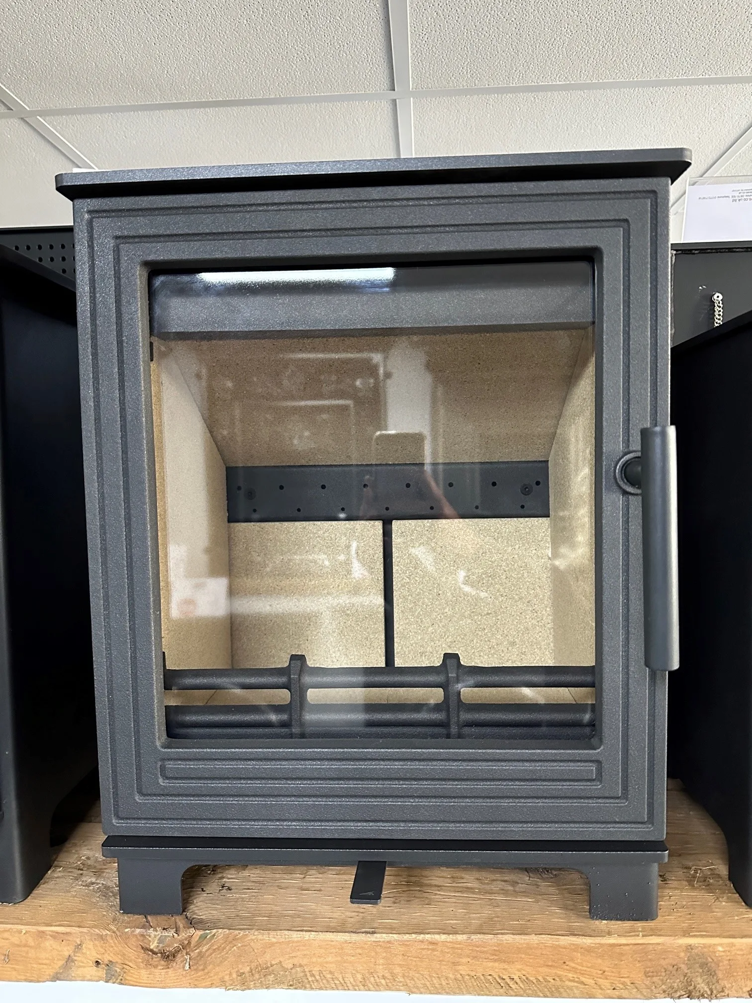 Woodford Pankhurst Medium Stove - Image 4